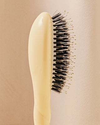 N.03 The Small For Sensitive Scalp HairBrush IVORY CAIR